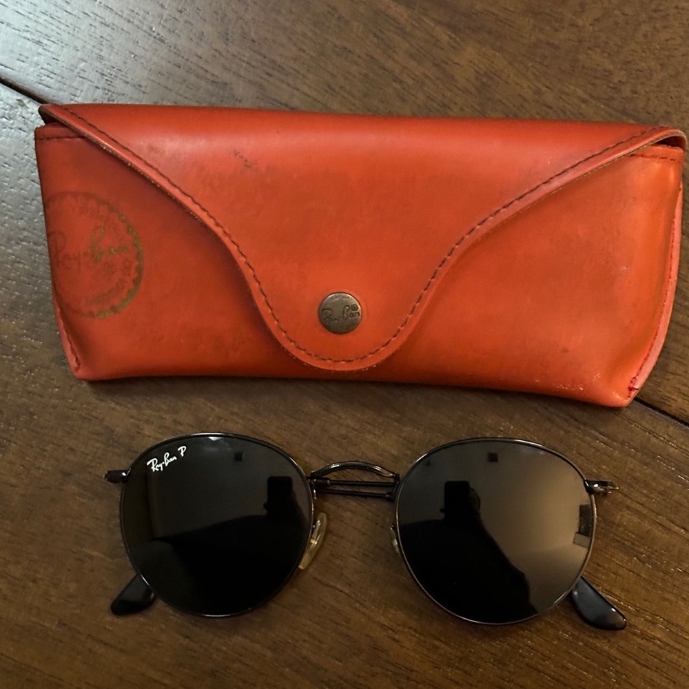 Ray-Ban RB3447 Round Polarized Sunglasses – Custom Black Frame